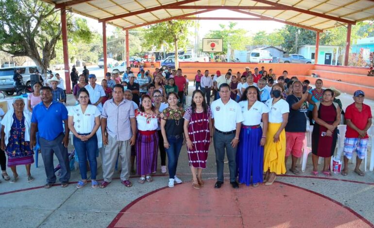  Avanza DIF Oaxaca con meta de lentes de vista cansada; van más de 3 mil en todo el estado