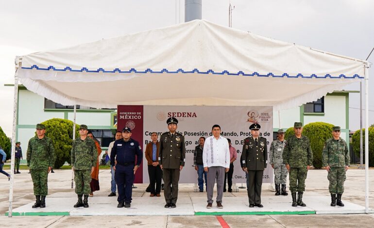  Atestigua Gobernador de Oaxaca relevo del cargo en 44 Zona Militar