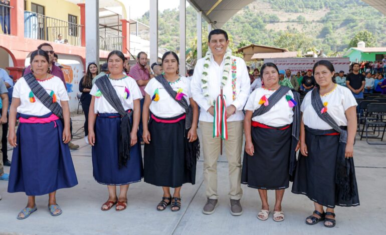  Con acciones de impacto, rescata Gobierno Estatal a Santa Catalina Quierí