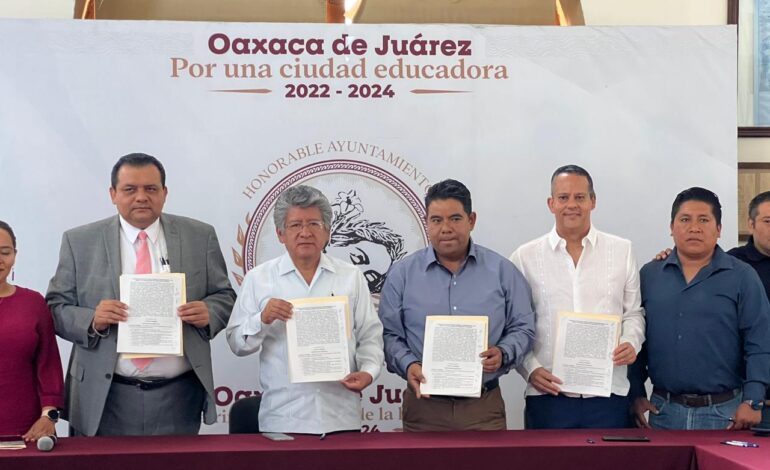  Firma del Contrato Colectivo de Trabajo: Diálogo y Compromiso de Martínez Neri