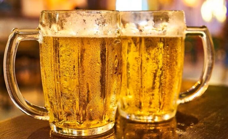  Consumo de cerveza se dispara 80% por la ola de calor