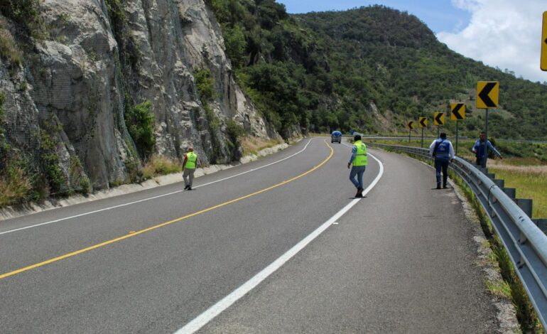  Supervisa Protección Civil carretera Mitla-Tehuantepec para su evaluación y factibilidad