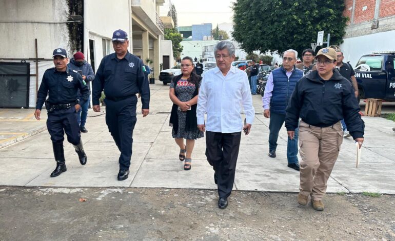  Renuevan equipo tecnológico de la policía vial de la capital para agilizar trámites