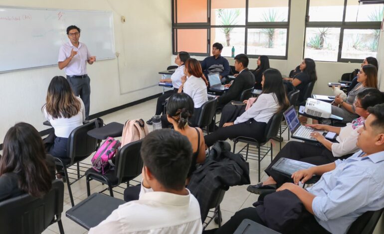  Llama UTVCO a garantizar derecho a la educación y actuar en apego a la legalidad a docentes 