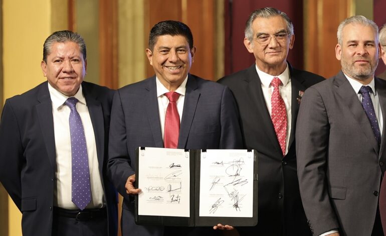  Firma Oaxaca Acuerdo Nacional para la Federalización del Sistema de Salud para el Bienestar