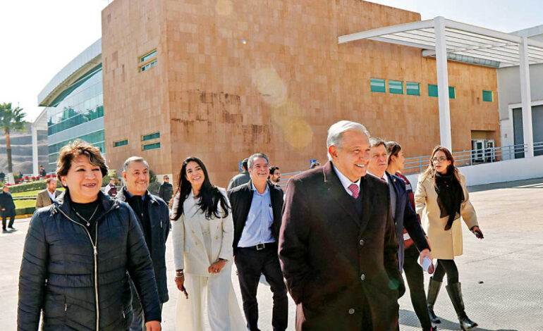  Megafarmacia proveerá a 20 mil hospitales; garantizan derecho a la salud