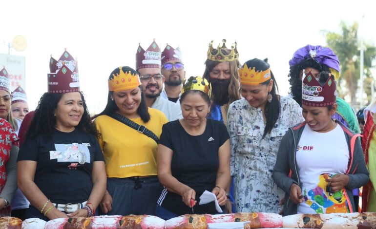  Niñas, niños, adolescentes y sus familias disfrutan de la Diverti Reyes en la calzada Porfirio Díaz