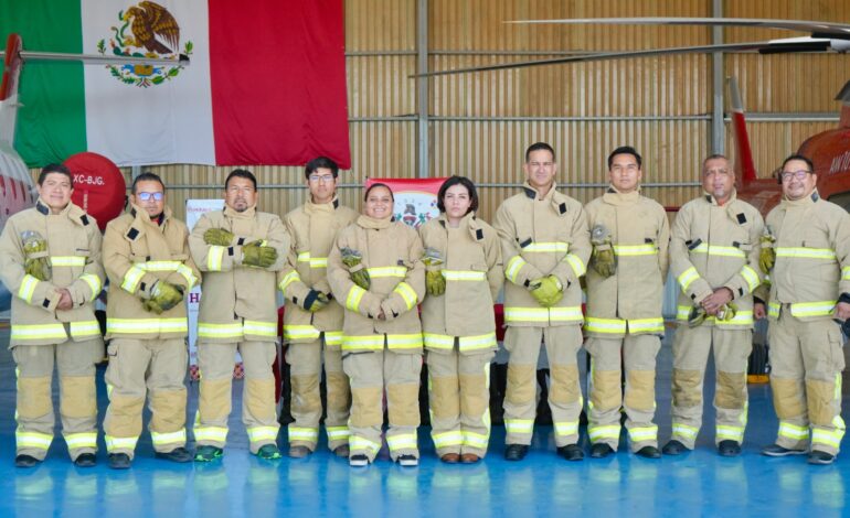  Entrega Gobierno del Estado equipos de protección contra incendios a elementos del Hangar Oficial