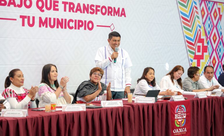  Mediante la estrategia Trabajo que Transforma tu Municipio se impulsa el desarrollo de San Agustín Tlacotepec