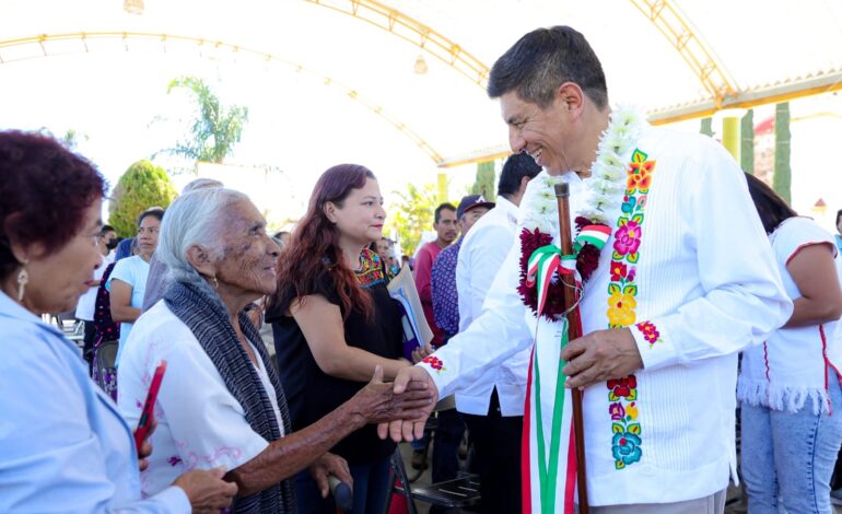  Con un gobierno honesto y austero se impulsa el desarrollo en San Miguel Ejutla: Salomón Jara