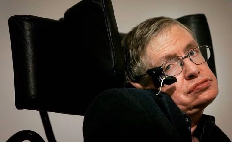  Stephen Hawking destaca en lista de Epstein como supuesto participante en orgía con menores