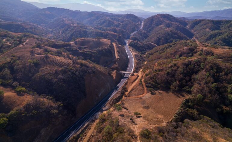  La nueva autopista Oaxaca-Puerto Escondido detonará la economía del estado: Sedeco