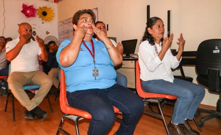  Aprenden más oaxaqueñas y oaxaqueños sobre Lengua de Señas Mexicana 