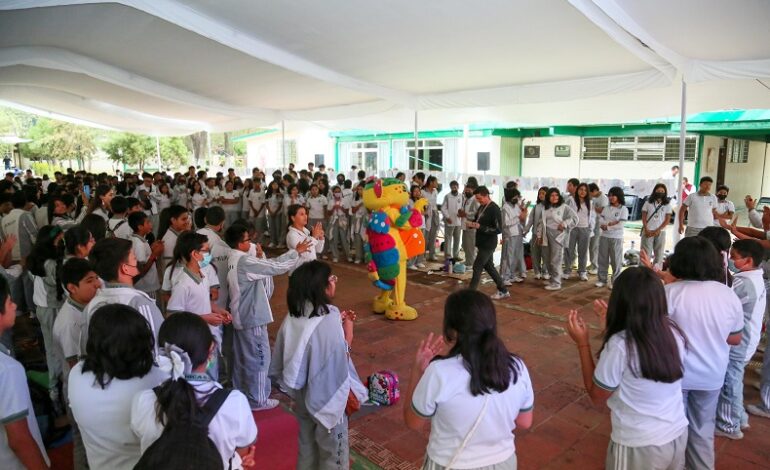  Viernes de lectura con Minutos para Imaginar llegan a la Técnica 6 en la capital oaxaqueña