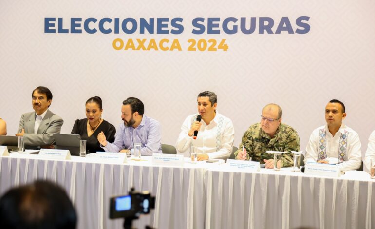  Fiscalía de Oaxaca participa con más de mil elementos de diferentes áreas en operativo para garantizar ejercicio democrático con motivo del proceso electoral