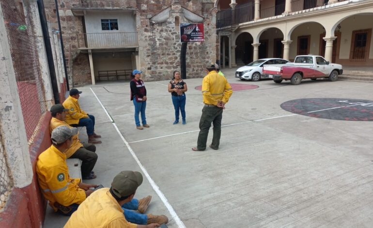  A salvo 6 personas extraviadas en incendio en Albarradas, Mitla