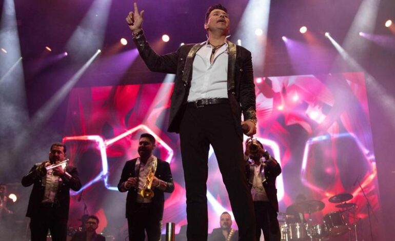  Banda MS acepta invitación de López Obrador para cantar en el Zócalo; ‘van a cobrar poco’