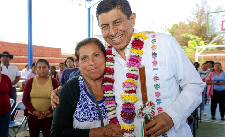  Atiende Gobierno de Oaxaca necesidades de Magdalena Ocotlán