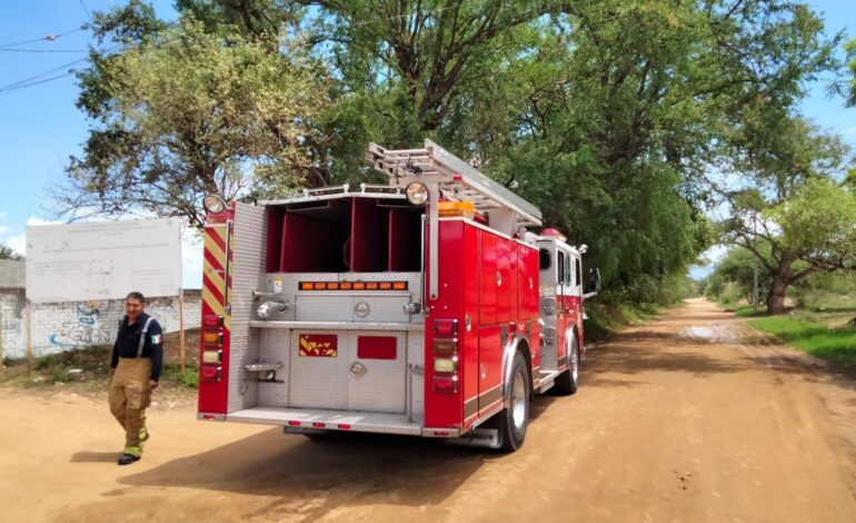  Atienden cuerpos de seguridad y auxilio reporte de presunto desplome de aeronave en San María Coyotepec