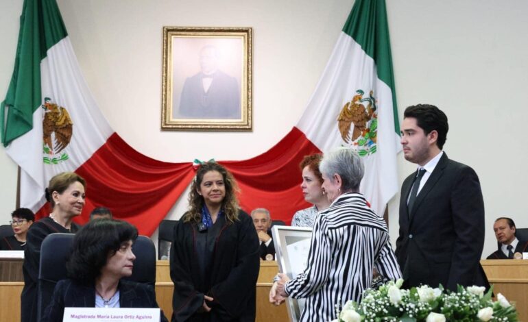  Rinde Poder Judicial de Oaxaca homenaje póstumo a magistrados