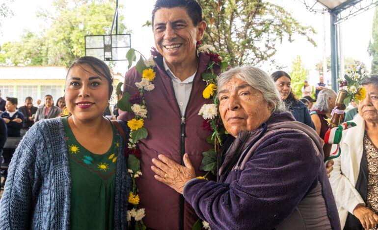  Garantiza Gobierno de Oaxaca bienestar para familias de Santa María Chachoápam