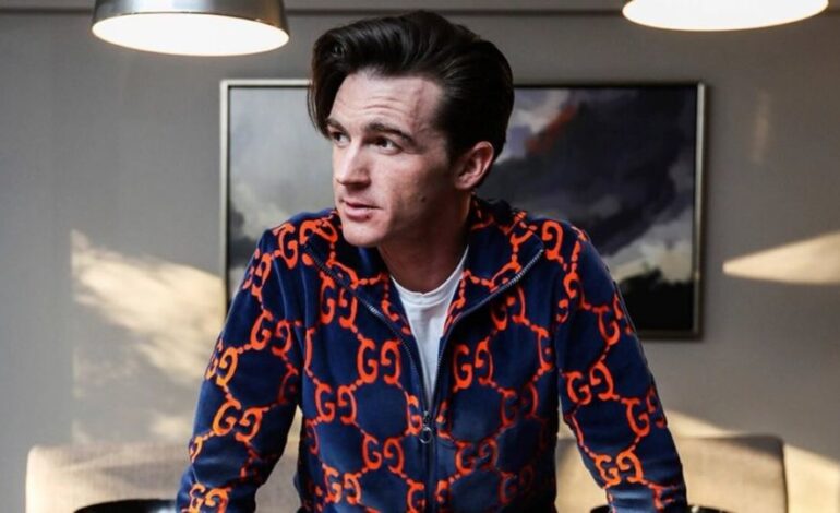  Drake Bell se molesta con un reportero por preguntarle sobre su vida sentimental