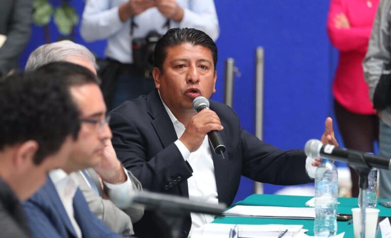  Avanza el primer paquete de dictámenes sobre reformas constitucionalesenviadas por AMLO: Azael Santiago Chepi.