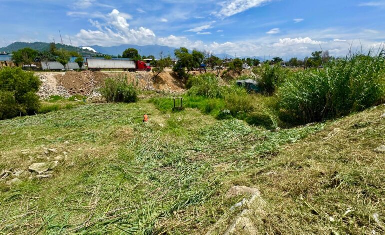  Sanea Municipio Río Atoyac, retira residuos sólidos y campamentos irregulares