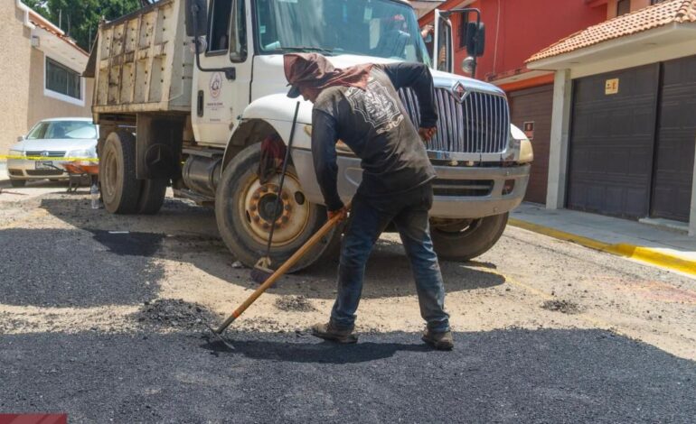  Trabajo de bacheo no se detiene, 4 cuadrillas laboran permanentemente: Neri