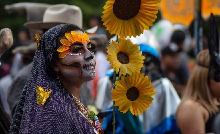  Con Magna Comparsa 2024 iniciarán festividades de Día de Muertos en Oaxaca de Juárez