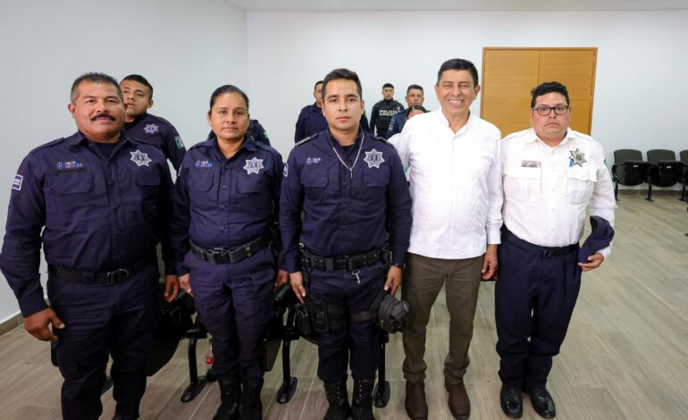  Policias de Xoxo forman parte de la Universidad de Seguridad y Paz Social