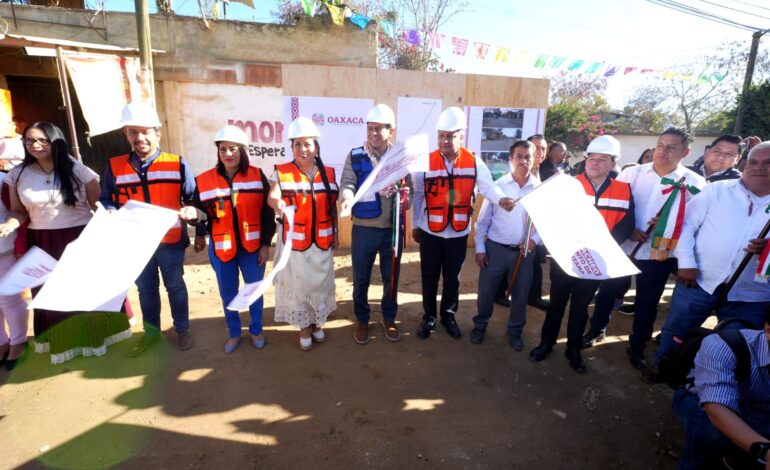 Arranca programa de reencarpetamiento y bacheo en Santa Cruz Xoxocotlán