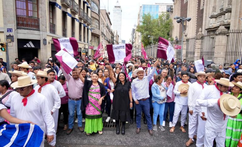 Saymi Pineda acude orgullosa al informe de 100 días de gobierno de Claudia Sheinbaum en la Ciudad de México