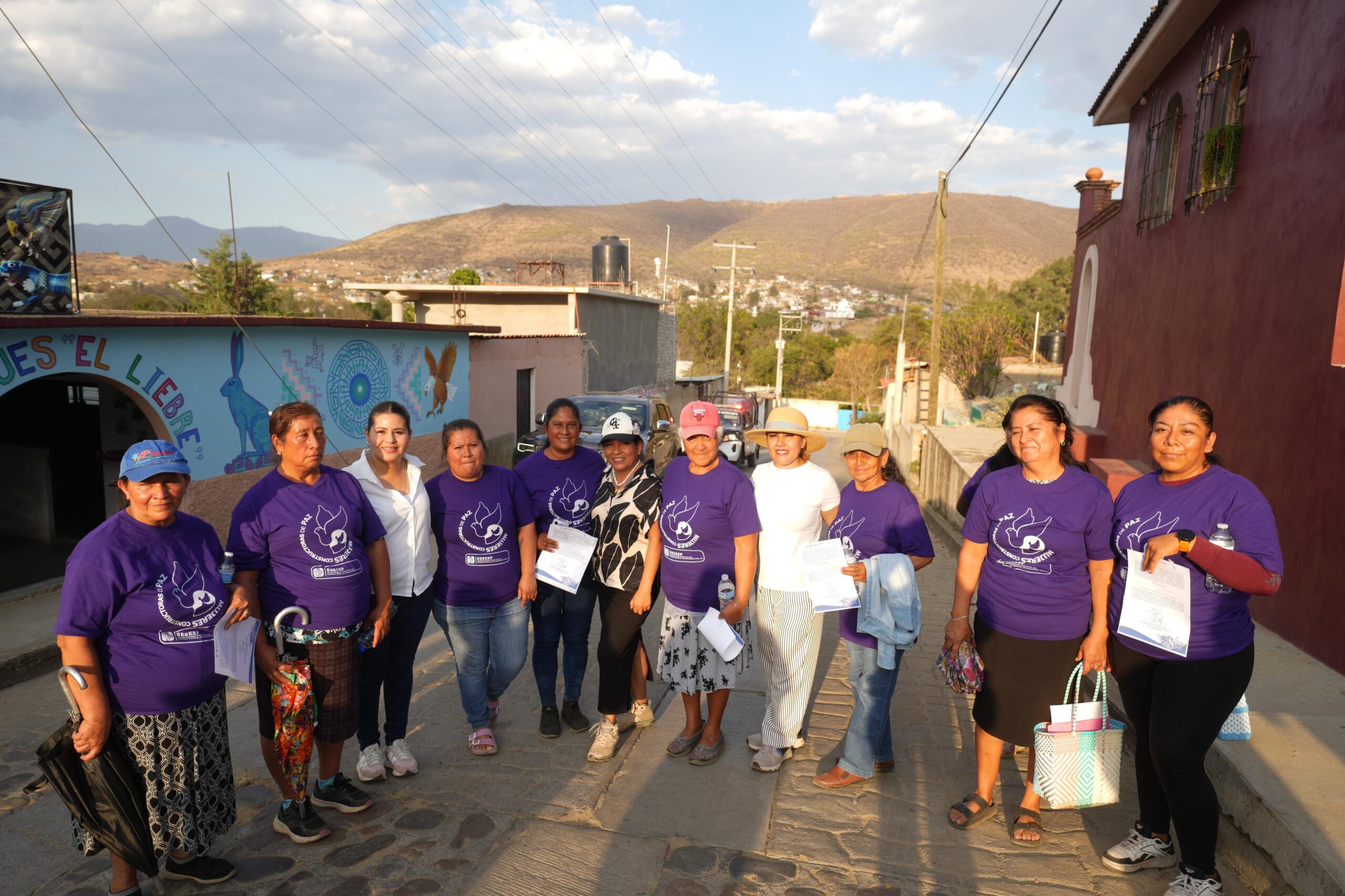 Autoridades municipales y mujeres xoxeñas construyen un entorno más seguro