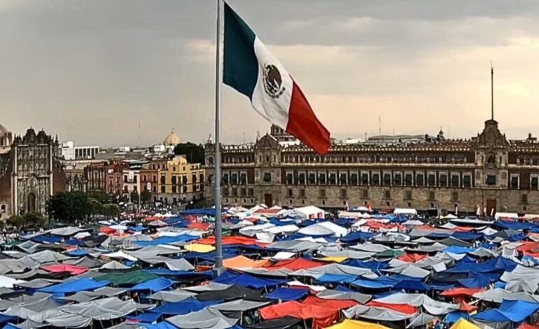  CNTE mantendrá plantón en el Zócalo y bloqueos en CDMX hasta que atiendan sus demandas