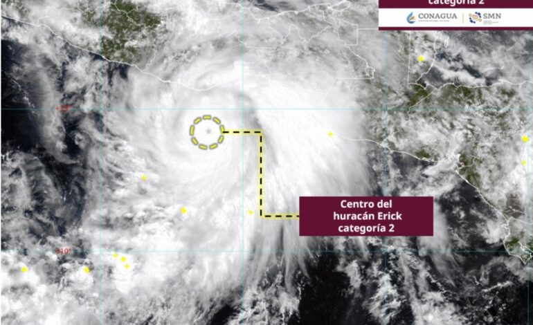  Huracán Erick se intensifica a categoría 2 frente a las costas de Oaxaca