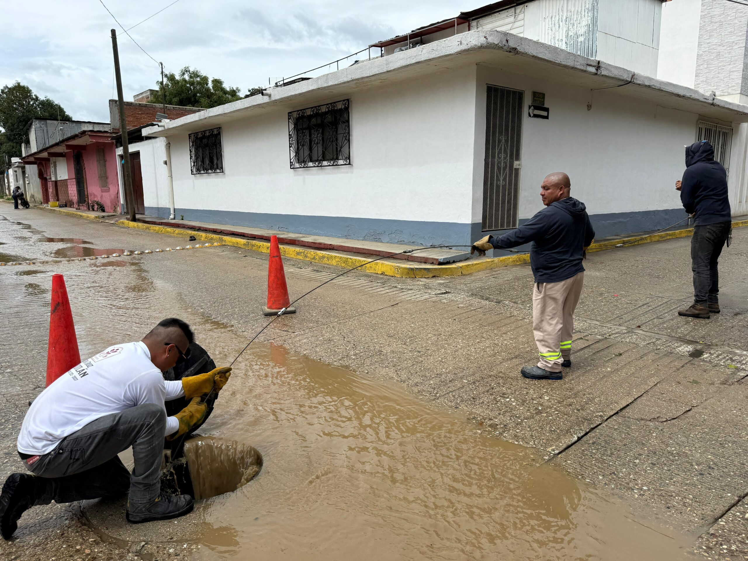  Rehabilitan drenaje en distintas zonas de Xoxocotlán