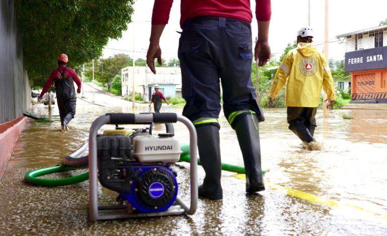  Atiende Protección Civil de Xoxocotlán afectaciones por lluvias en zona sur del Boulevard Nuu nita nuu yoo