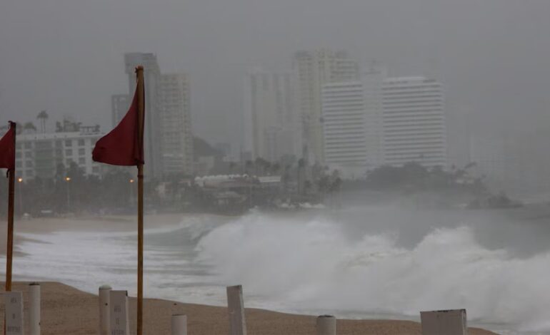  Claudia Sheinbaum alerta a la población por ingreso del huracán Erick a Oaxaca y Guerrero