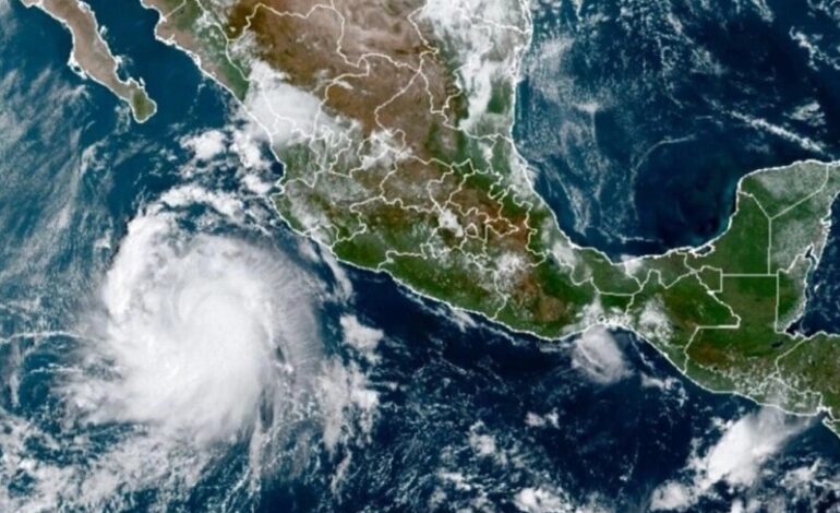  Monitorean posible desarrollo ciclónico en el Pacífico sur