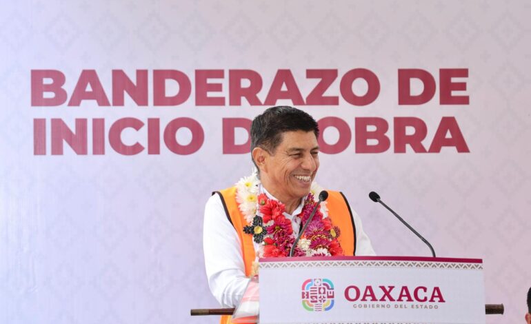  Hechos, no palabras: Salomón Jara inicia rehabilitación de la carretera Teotitlán-Huautla