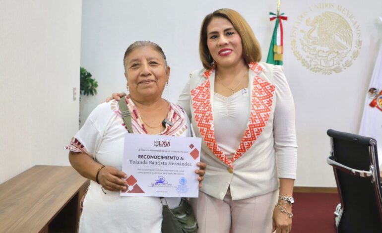  “Que la nueva Constitución de Oaxaca reconozca el trabajo de las parteras tradicionales”: Tania López López