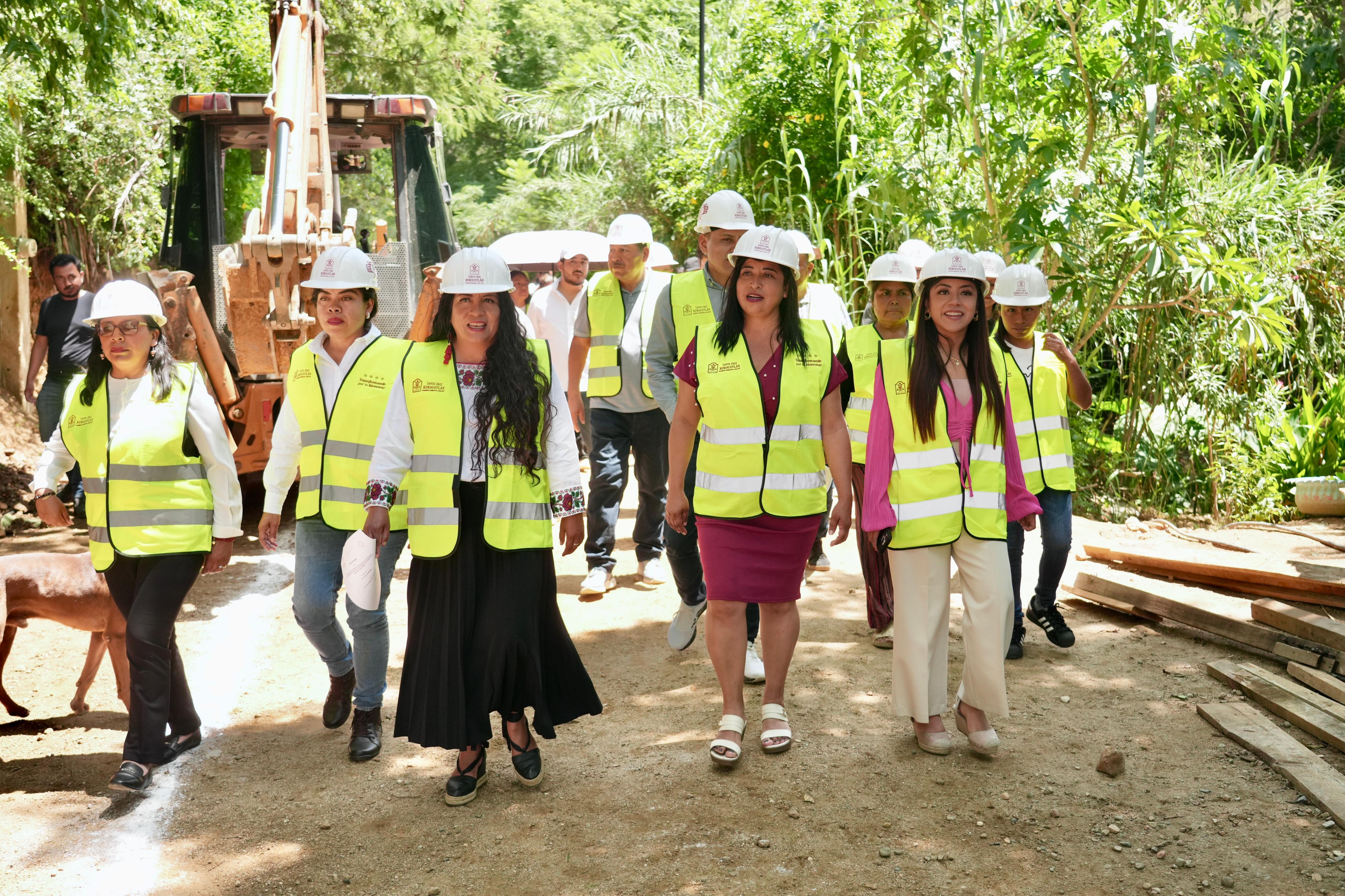  Entre palas y adoquines, en Xoxocotlán se escribe una nueva historia