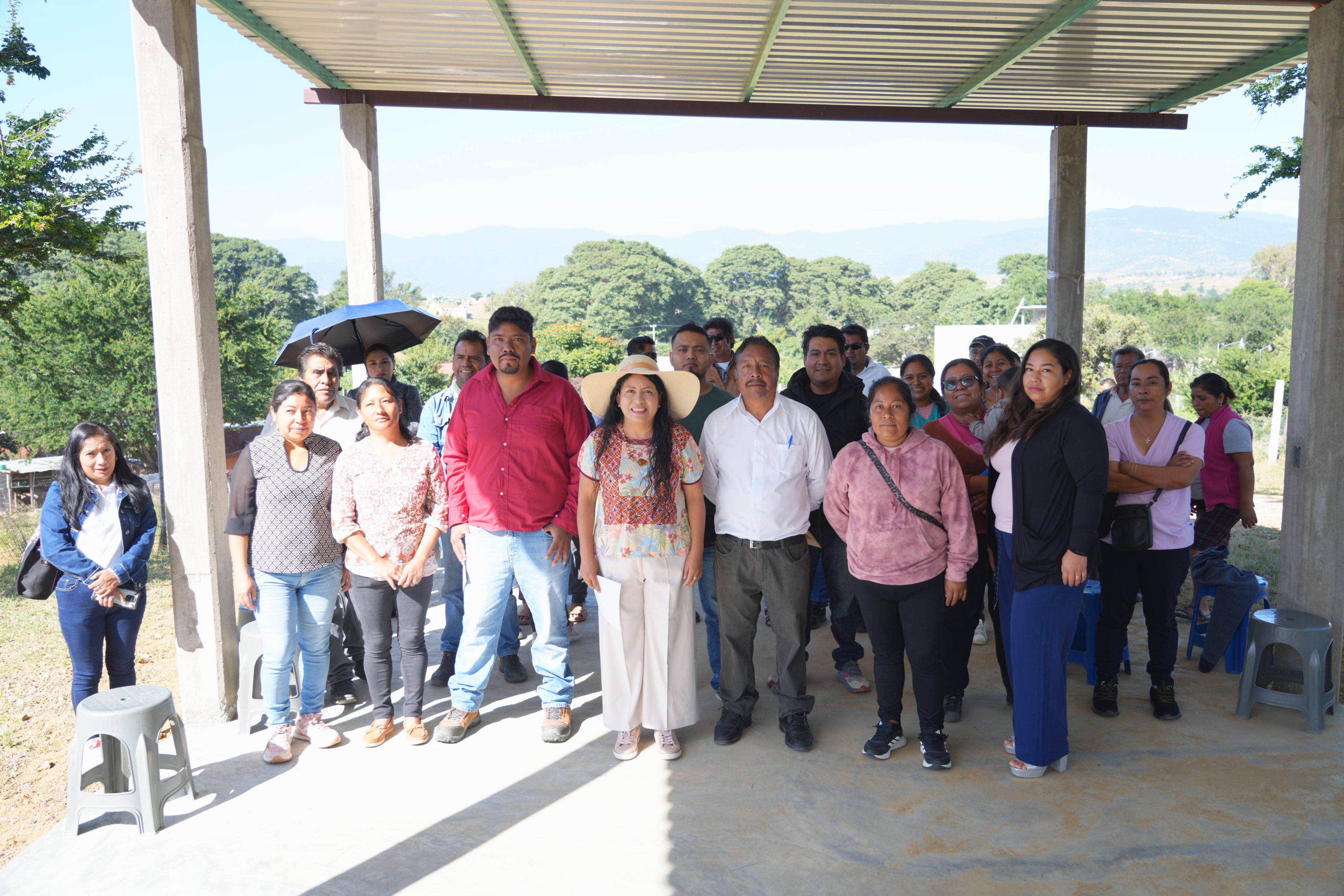  Nancy Benítez refuerza acciones en colonias vulnerables