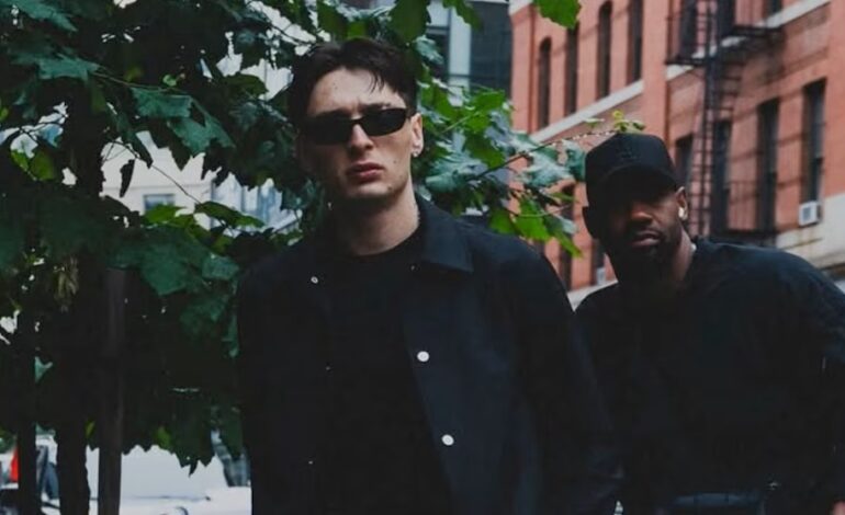 Peso Pluma hace historia al ser el primer mexicano elegido como embajador en la Semana de la Moda de Nueva York