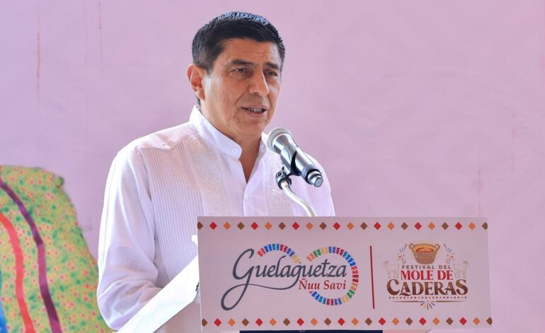  En Festival del Mole de Caderas 2025, Salomón Jara Cruz reconoce contribución de personas cocineras tradicionales a la identidad de Oaxaca