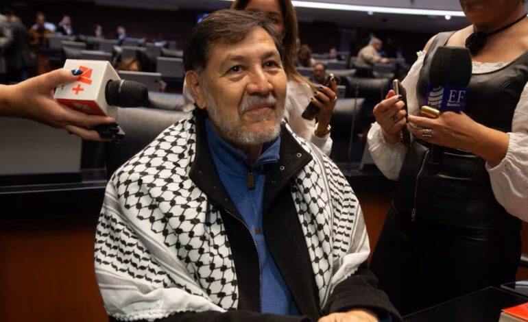  Gerardo Fernández Noroña advierte que seguirá usando taxis aéreos: “No es un asunto de presunción”