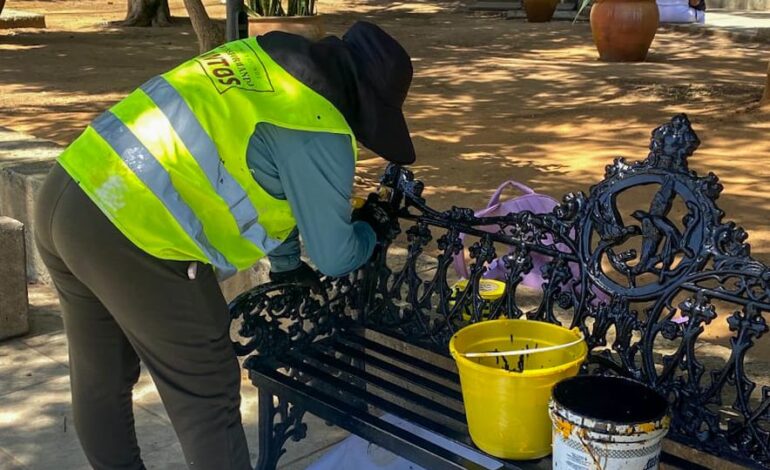  Mantienen cuadrillas del Centro Histórico acciones para mejorar la imagen urbana de la capital