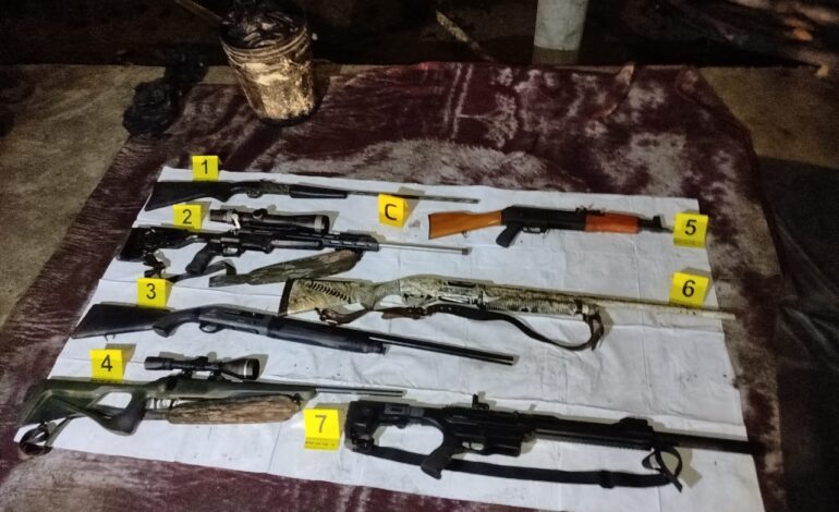  Catean rancho del Istmo utilizado como centro de operación de célula delictiva, aseguran decenas de armas largas