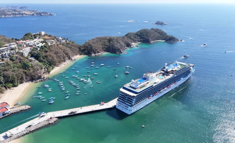  Estima Sectur Oaxaca derrama de 1.3 mdp con arribo de crucero Oceanía Vista a Huatulco
